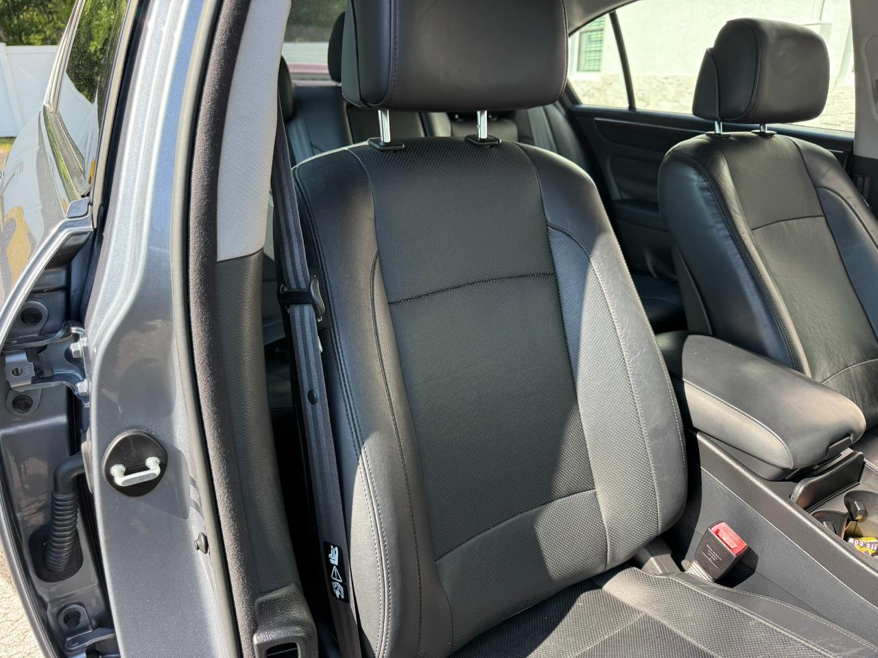 2013 Hyundai Genesis 4dr Sdn V8 5.0L R-Spec Jacksonville FL