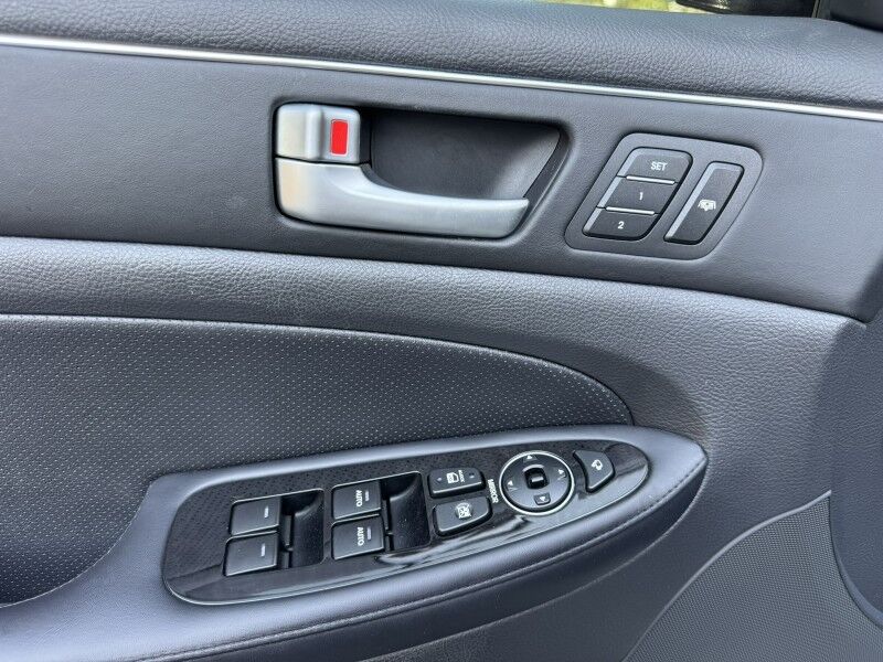2013 Hyundai Genesis 5.0L R-Spec Willow Grove PA