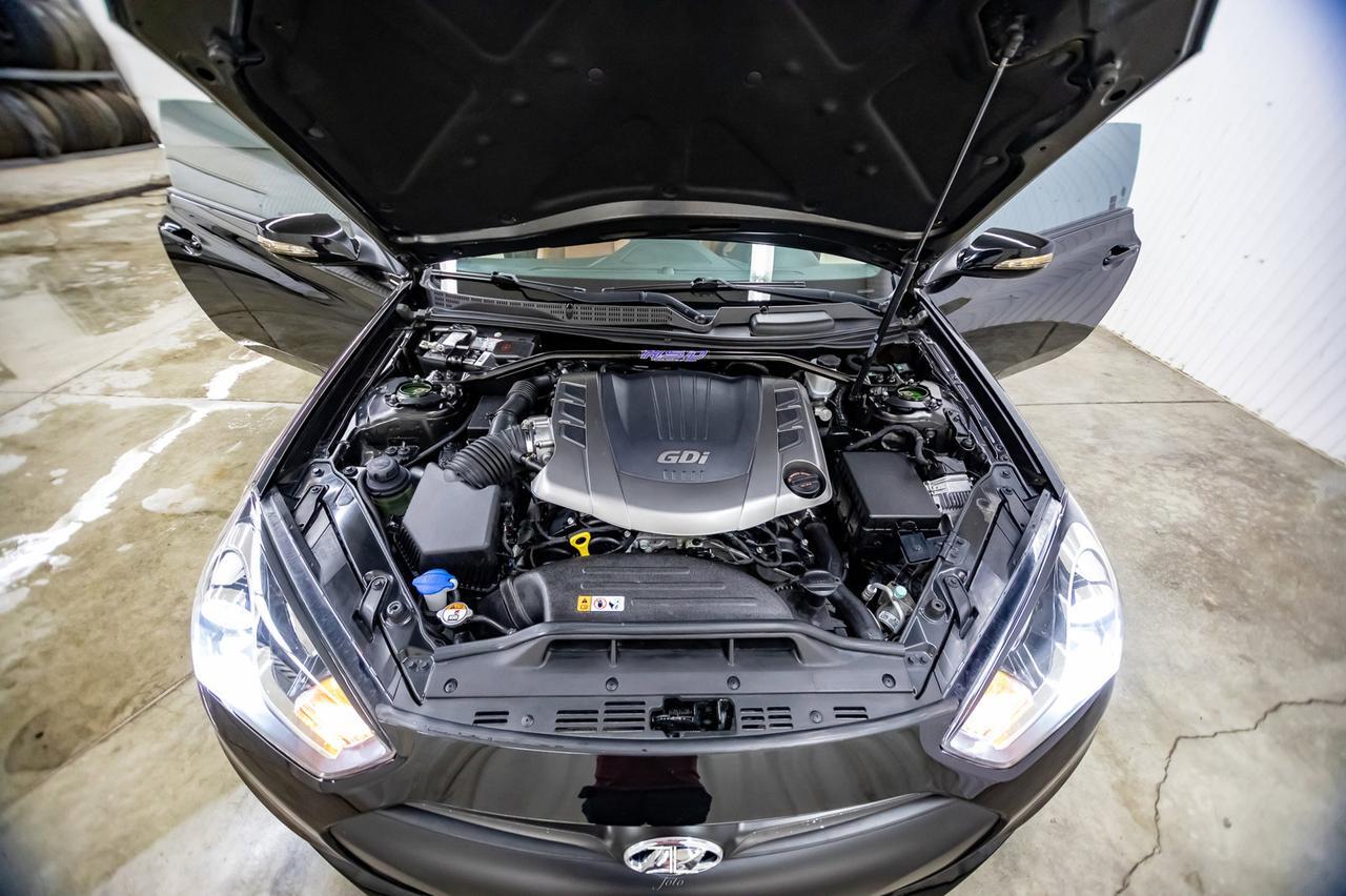 2013 Hyundai Genesis Coupe GT Manual Leather Roof Nav 19" Wheels Red Deer AB