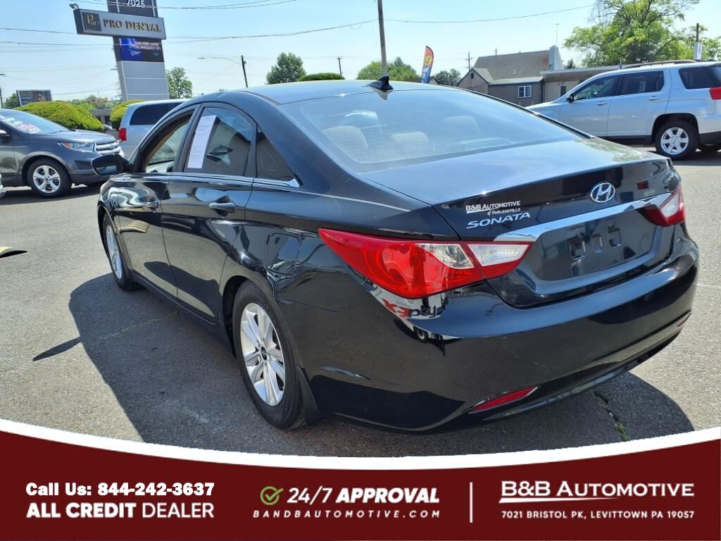 2013 Hyundai SONATA GLS Levittown PA