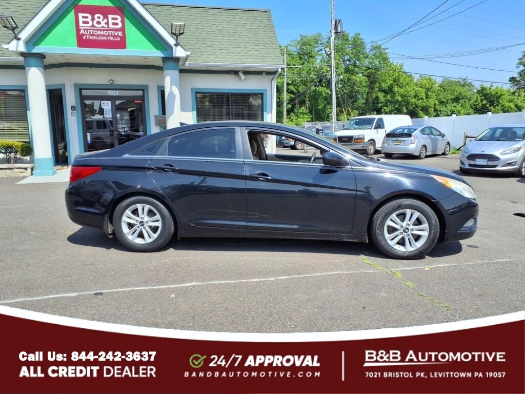 2013 Hyundai SONATA GLS Levittown PA