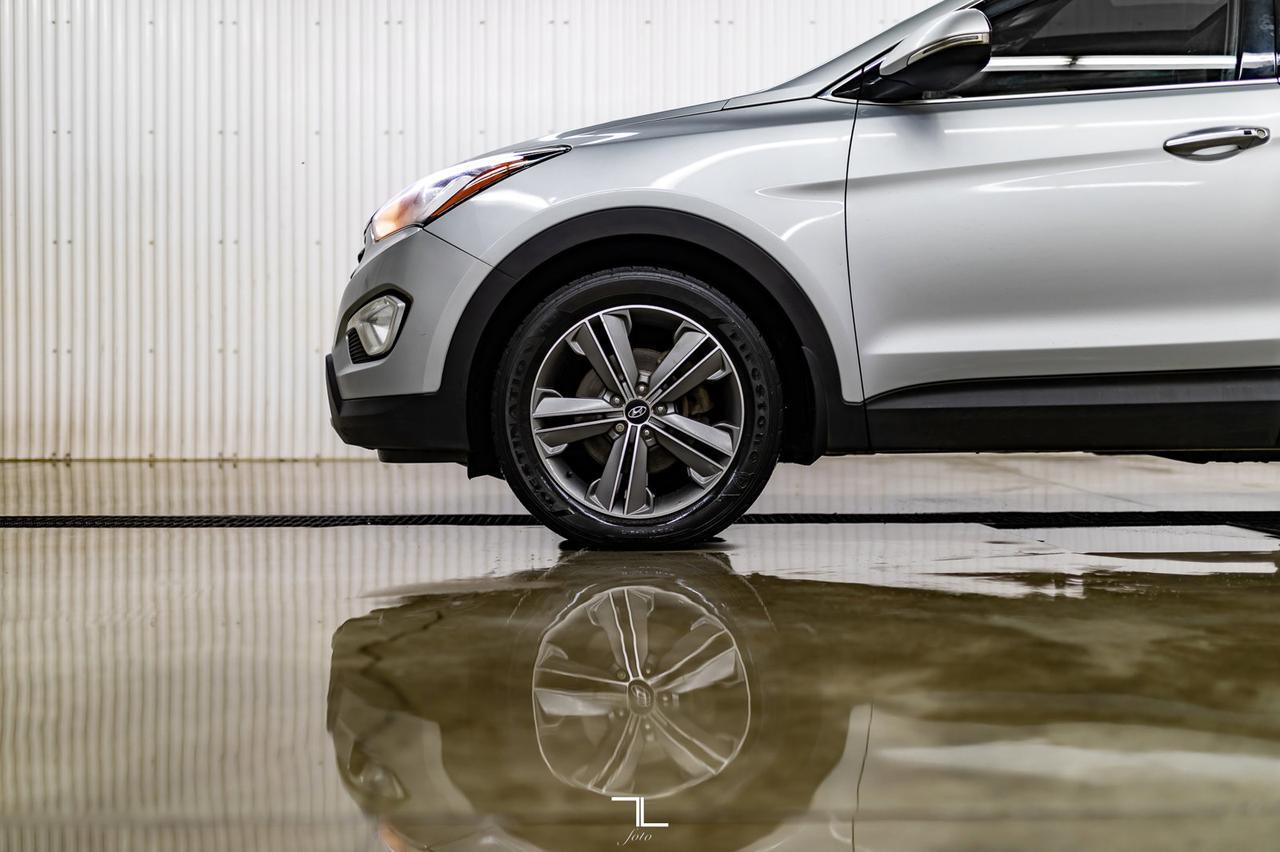 2013 Hyundai Santa Fe XL AWD Limited Leather Roof Nav BCam Red Deer AB