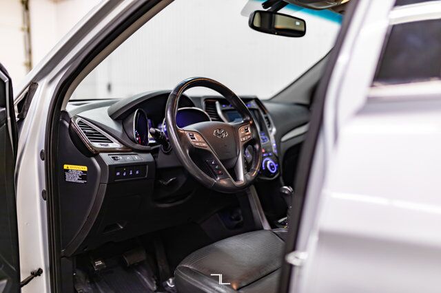 2013 Hyundai Santa Fe XL AWD Limited Leather Roof Nav BCam Red Deer AB