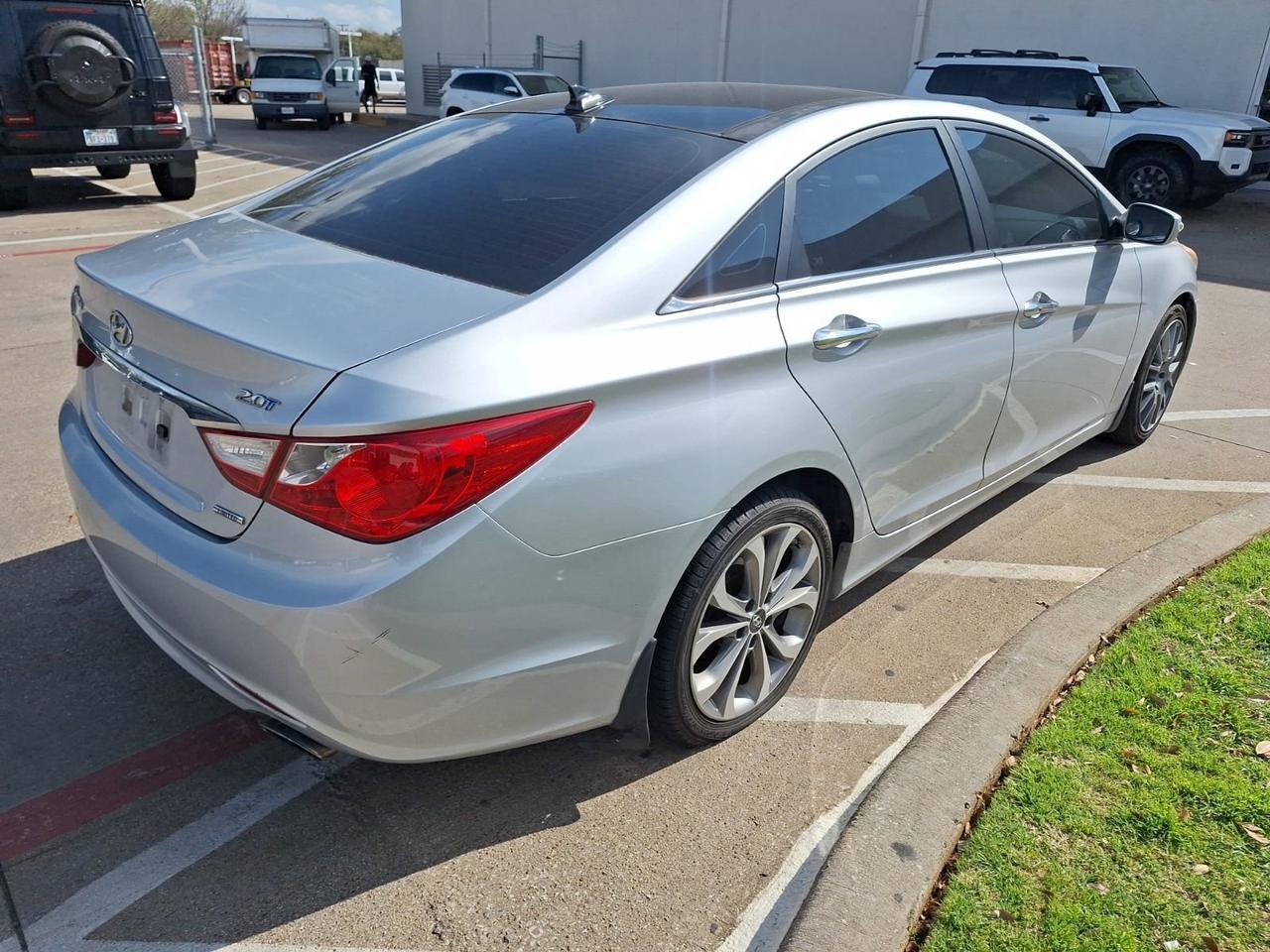 2013 Hyundai Sonata Limited Hurst TX