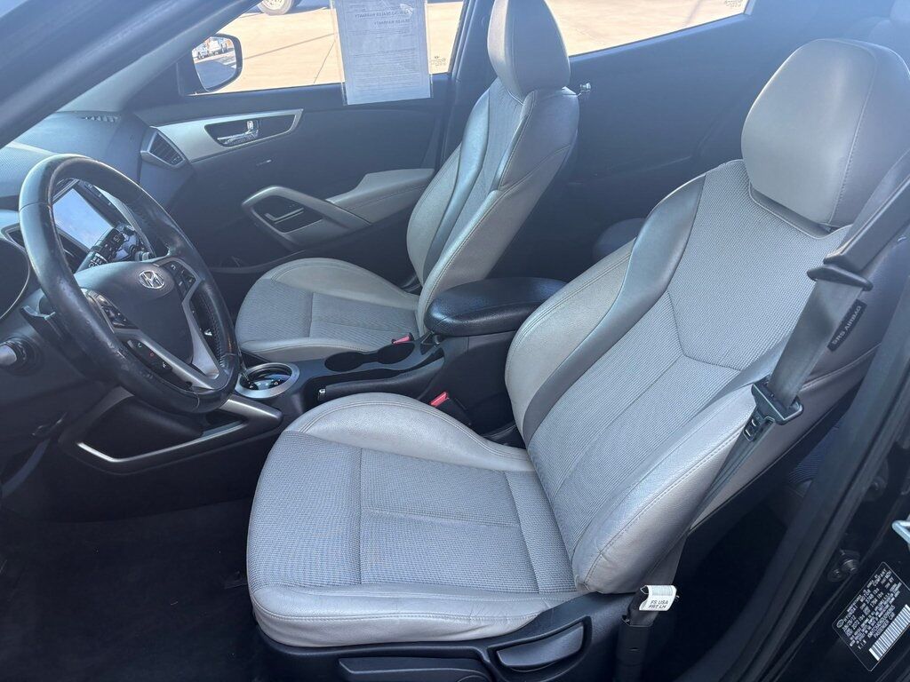 2013 Hyundai Veloster Base