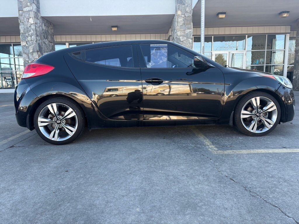2013 Hyundai Veloster Base