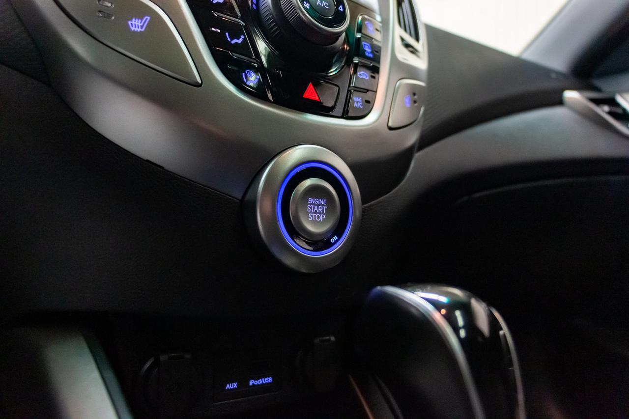 2013 Hyundai Veloster Tech Roof Nav BCam Red Deer AB