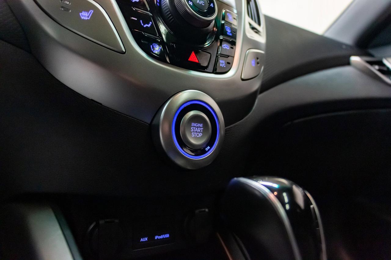 2013 Hyundai Veloster Tech Roof Nav BCam Red Deer AB