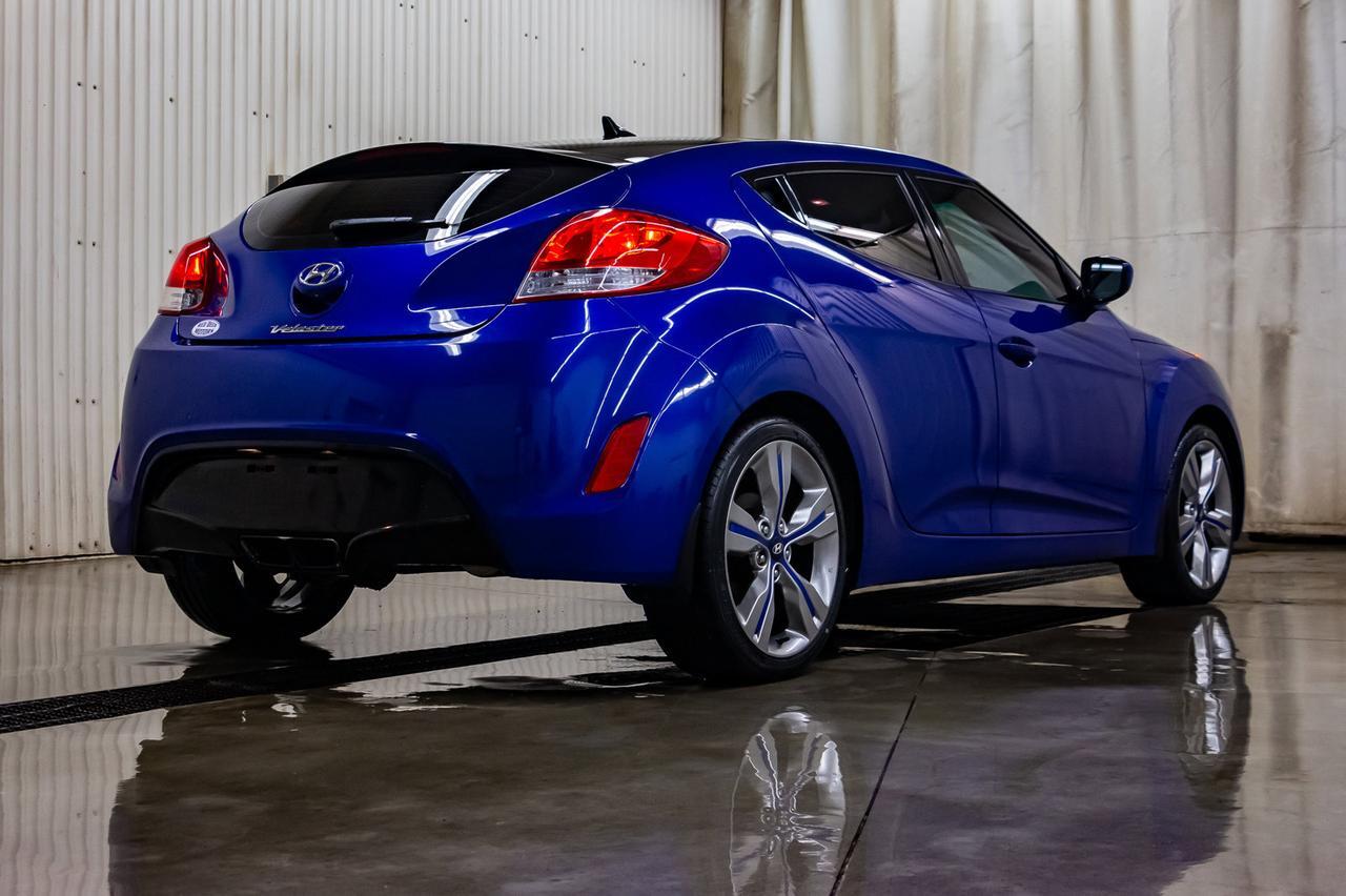2013 Hyundai Veloster Tech Roof Nav BCam Red Deer AB