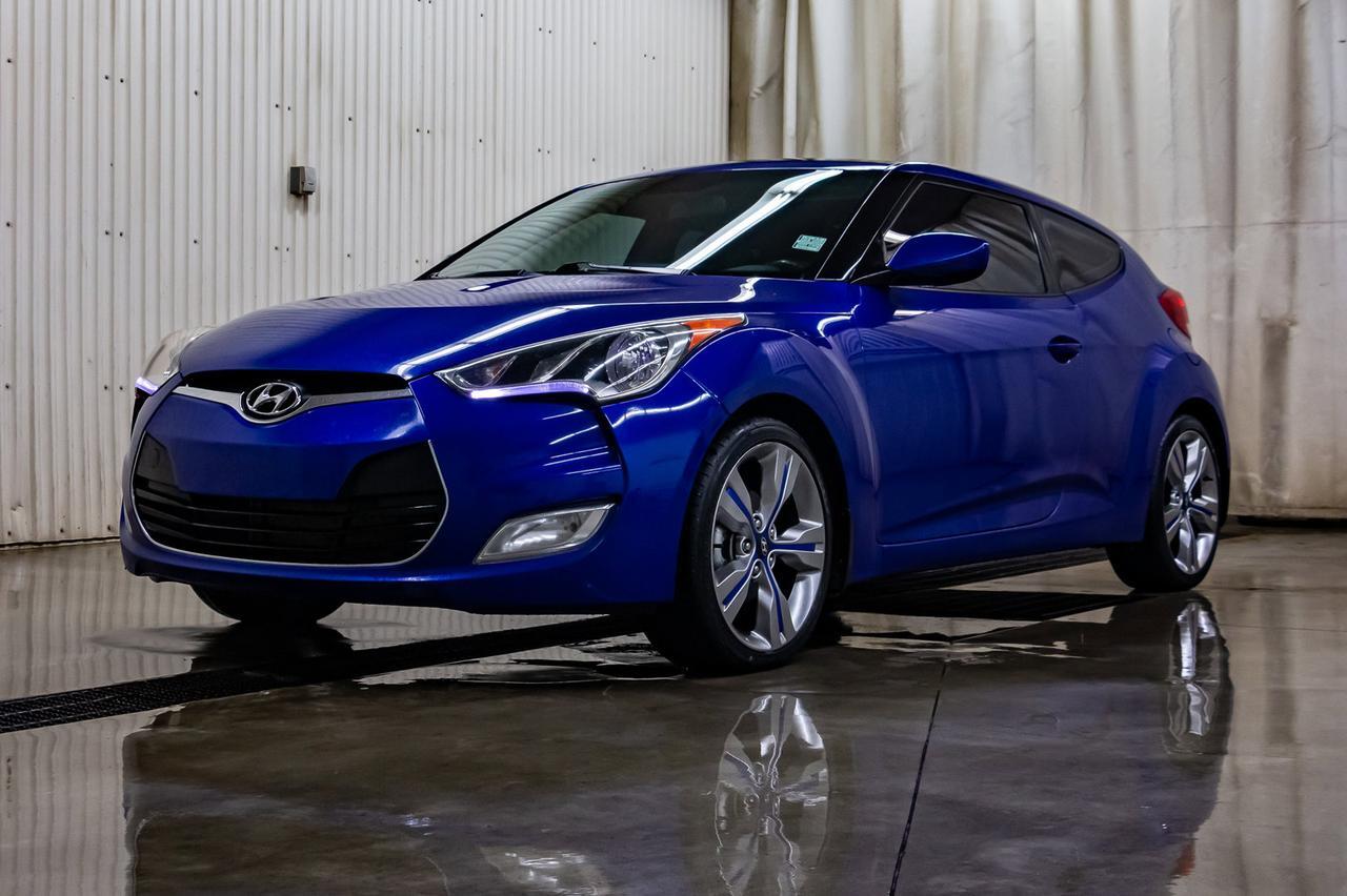 2013 Hyundai Veloster Tech Roof Nav BCam Red Deer AB
