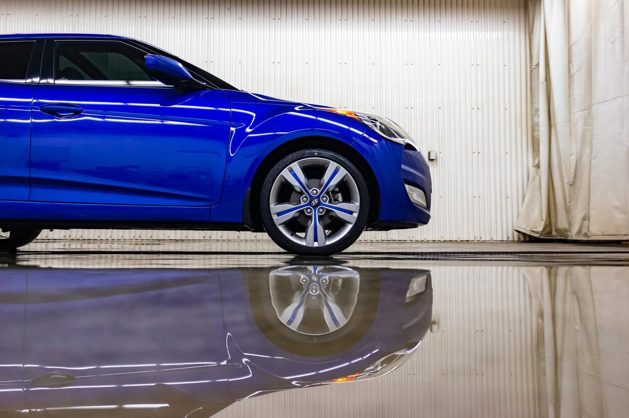 2013 Hyundai Veloster Tech Roof Nav BCam Red Deer AB