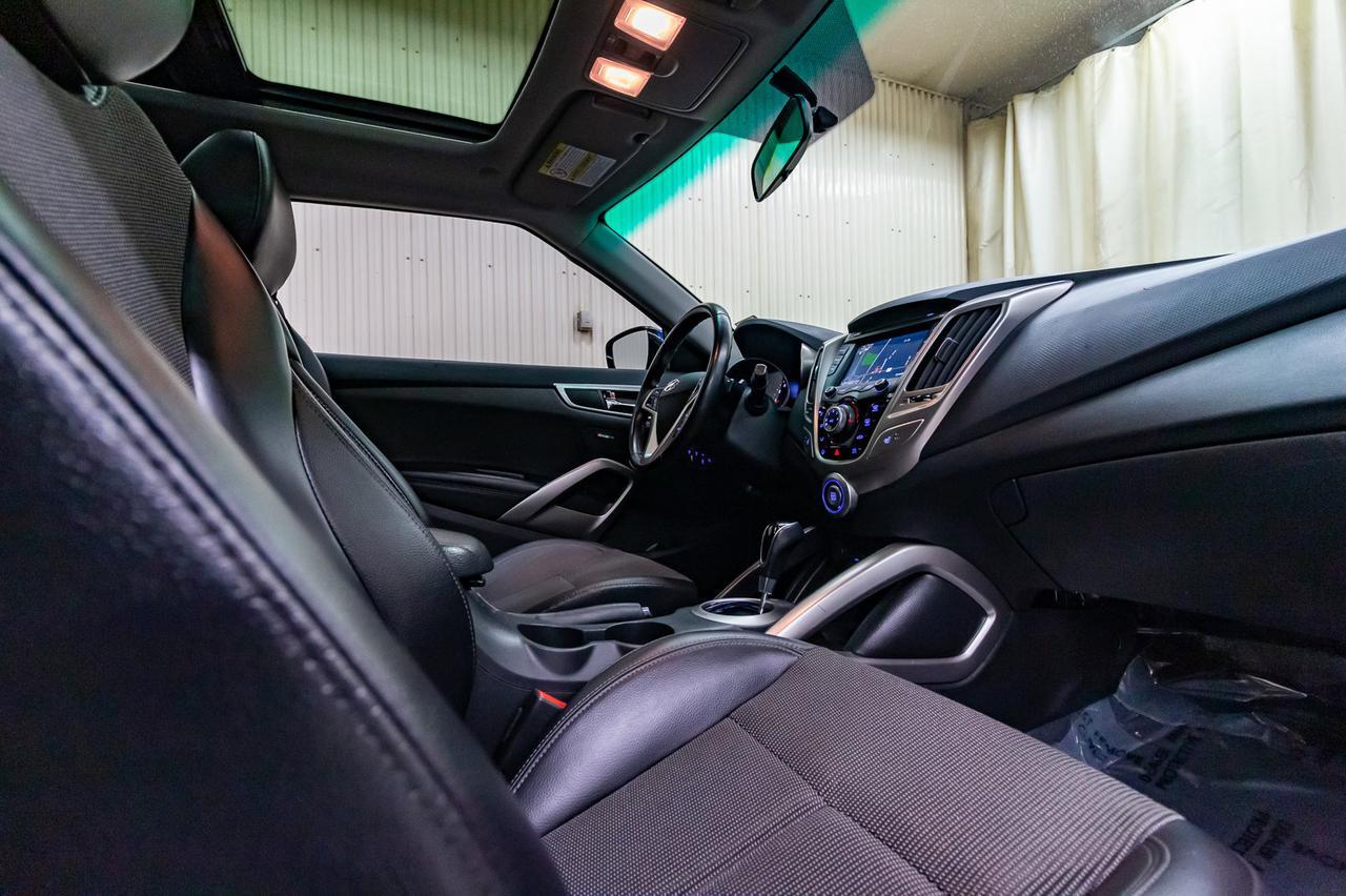 2013 Hyundai Veloster Tech Roof Nav BCam Red Deer AB