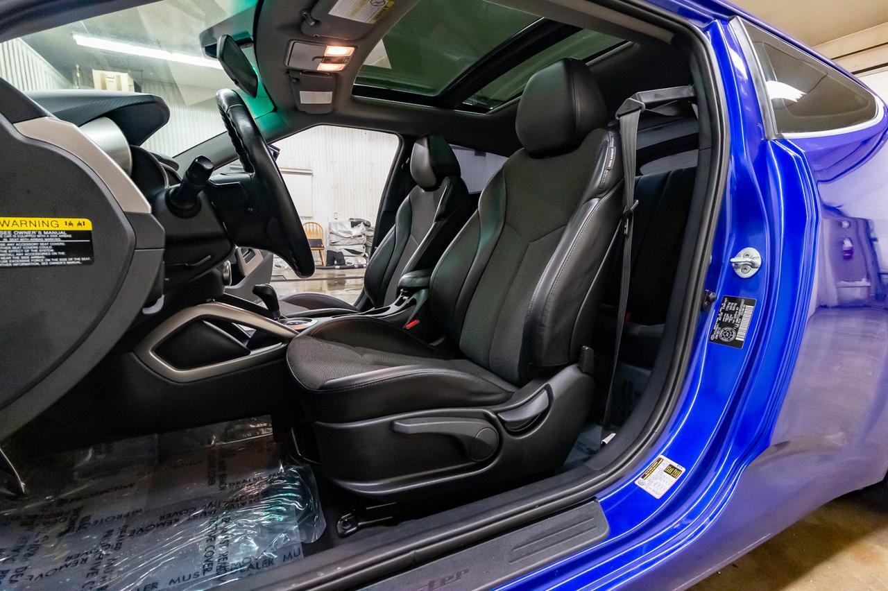 2013 Hyundai Veloster Tech Roof Nav BCam Red Deer AB