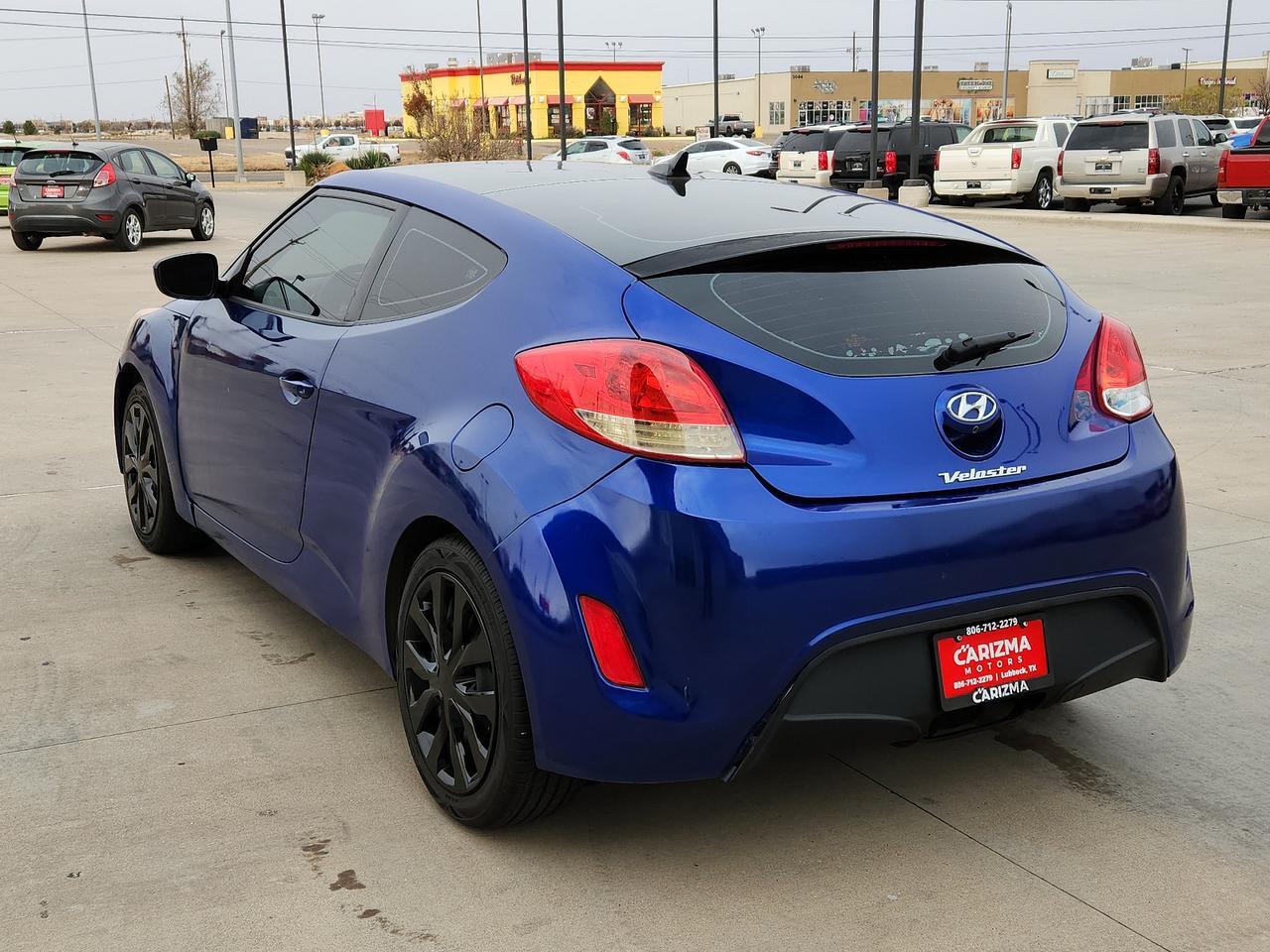 2013 Hyundai Veloster w/Black Int Lubbock TX