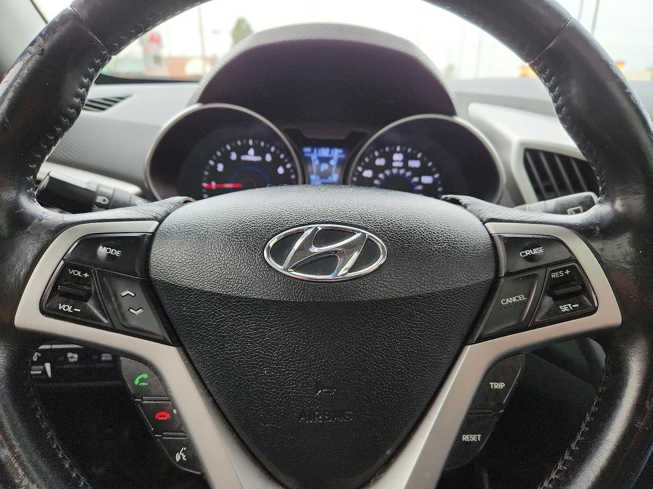 2013 Hyundai Veloster w/Black Int Lubbock TX