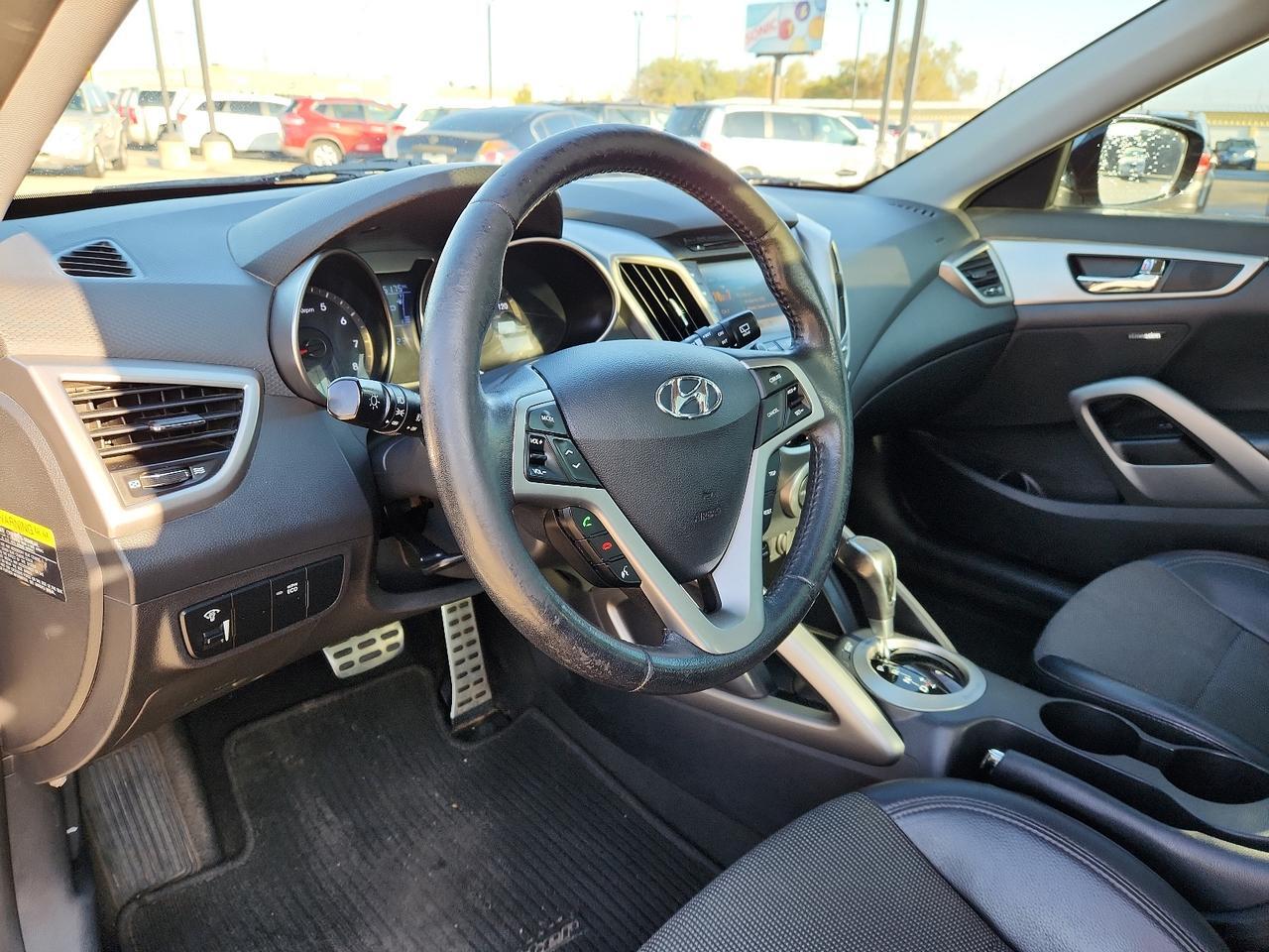 2013 Hyundai Veloster w/Black Int Lubbock TX