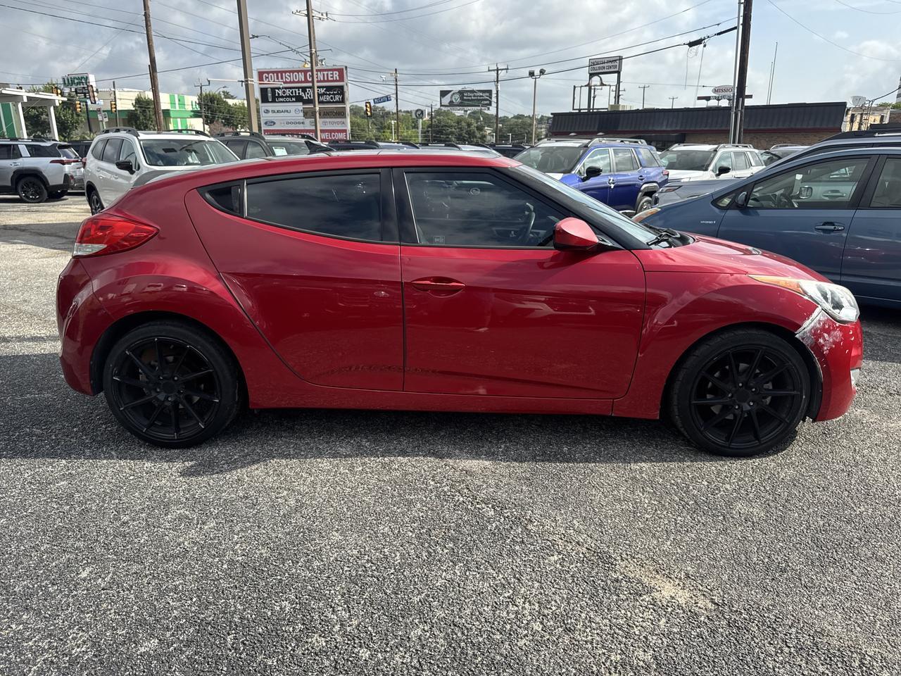 2013 Hyundai Veloster w/Gray Int San Antonio TX