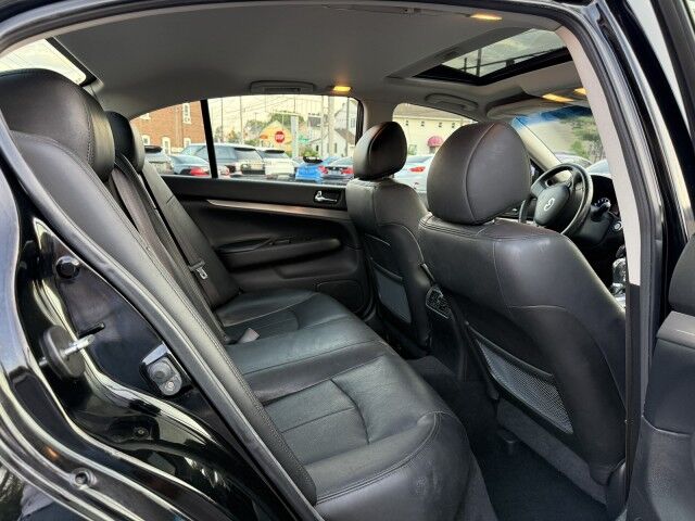 2013 INFINITI G37 Sedan x Whitehall PA