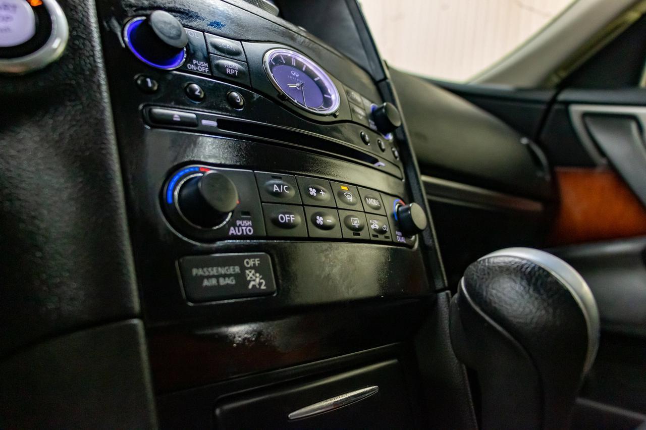 2013 Infiniti FX50 AWD Tech Pkg. Leather Roof Nav BCam Red Deer AB