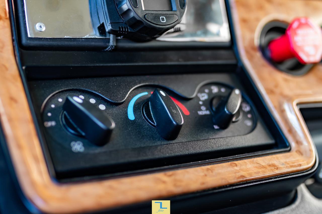 2013 International Prostar Eagle Highway Tractor Sleeper Heavy Spec Red Deer AB