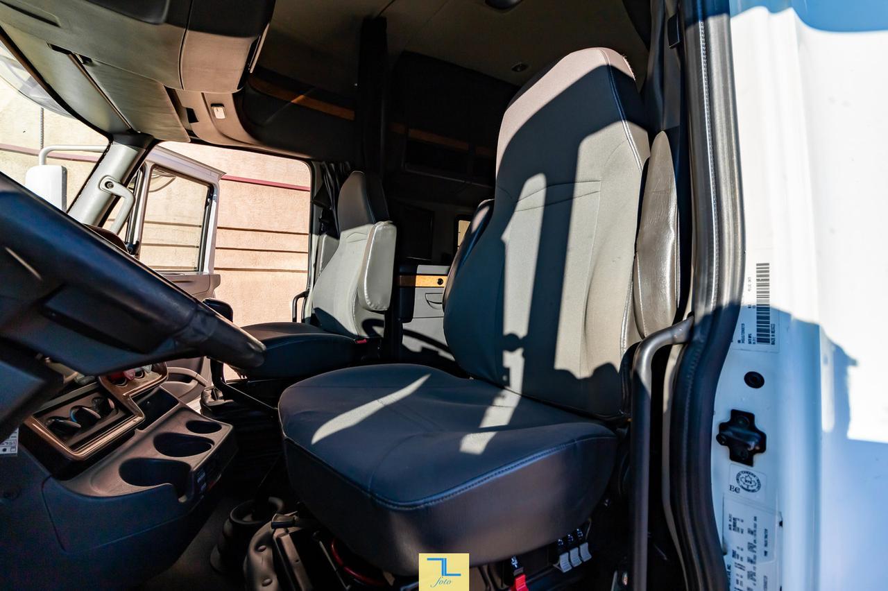 2013 International Prostar Eagle Highway Tractor Sleeper Heavy Spec Red Deer AB