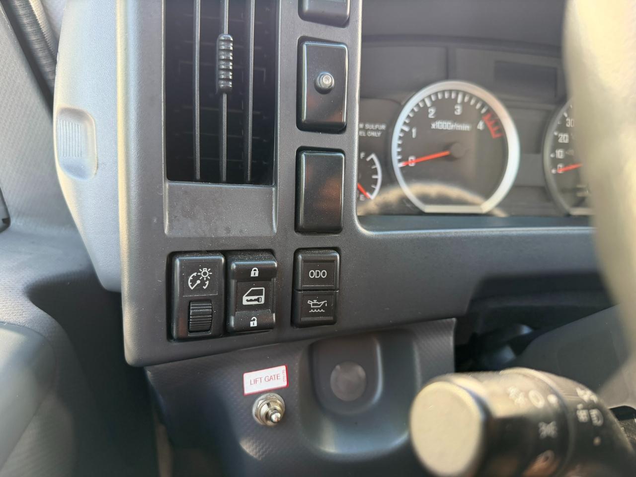 2013 Isuzu NPR DSL REG AT ECO-MAX 110" WB RED CAB IBT AIR PWL Jacksonville FL