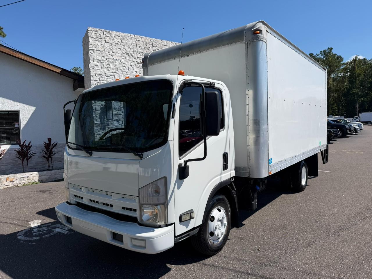 2013 Isuzu NPR HD DSL REG 109" WB WHITE CAB IBT PWL