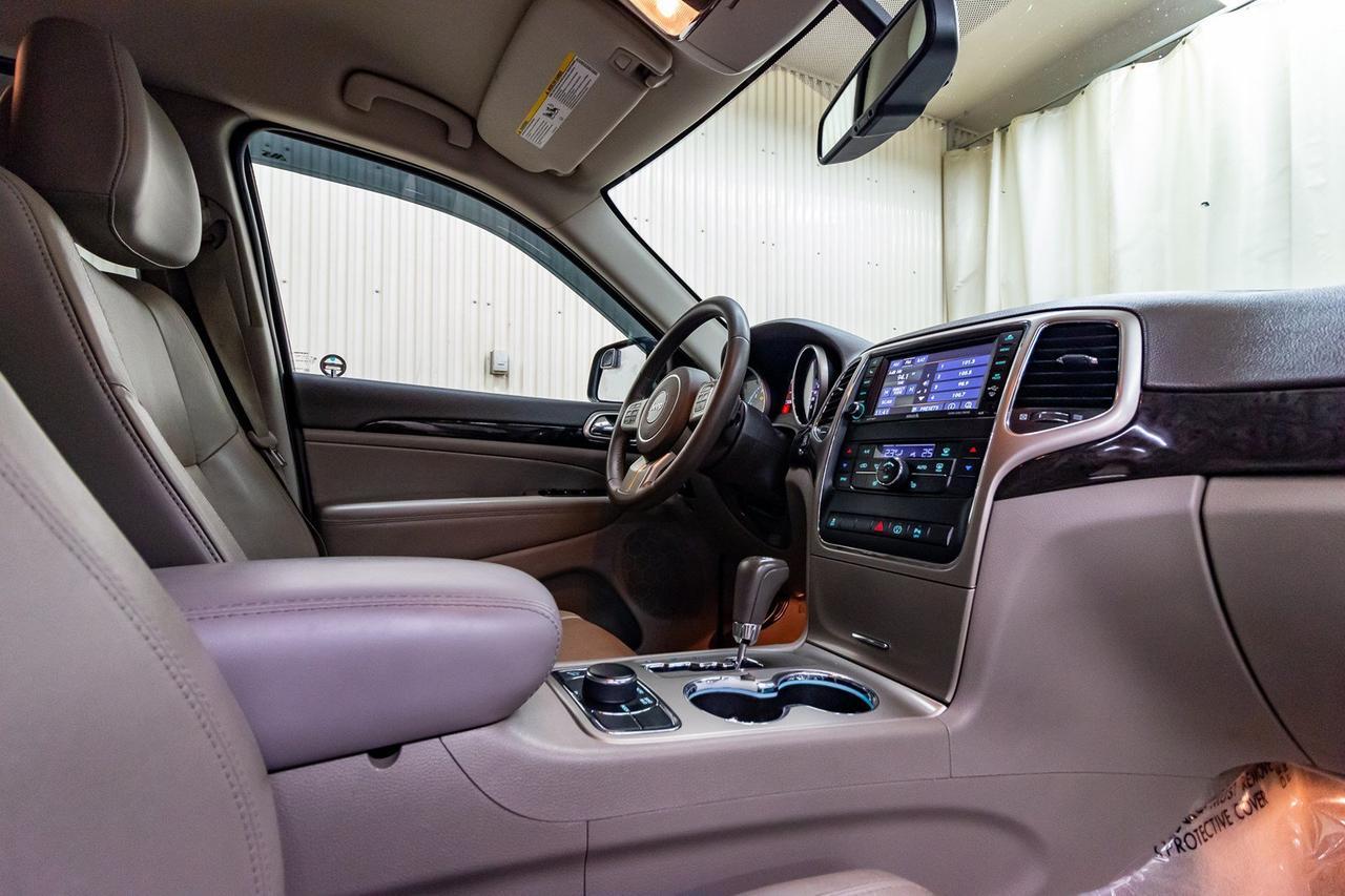 2013 Jeep Grand Cherokee 4x4 Laredo Leather BCam Red Deer AB