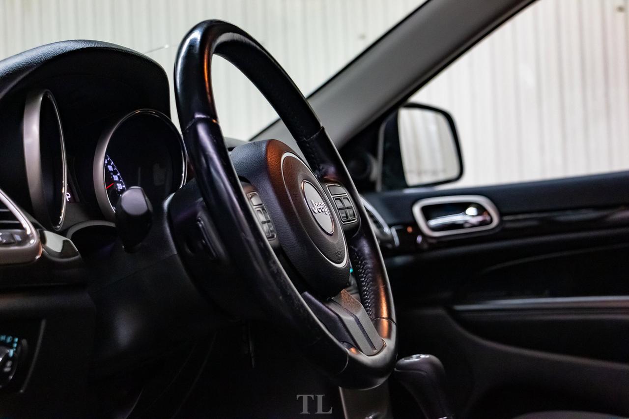 2013 Jeep Grand Cherokee 4x4 Laredo PSeat Red Deer AB