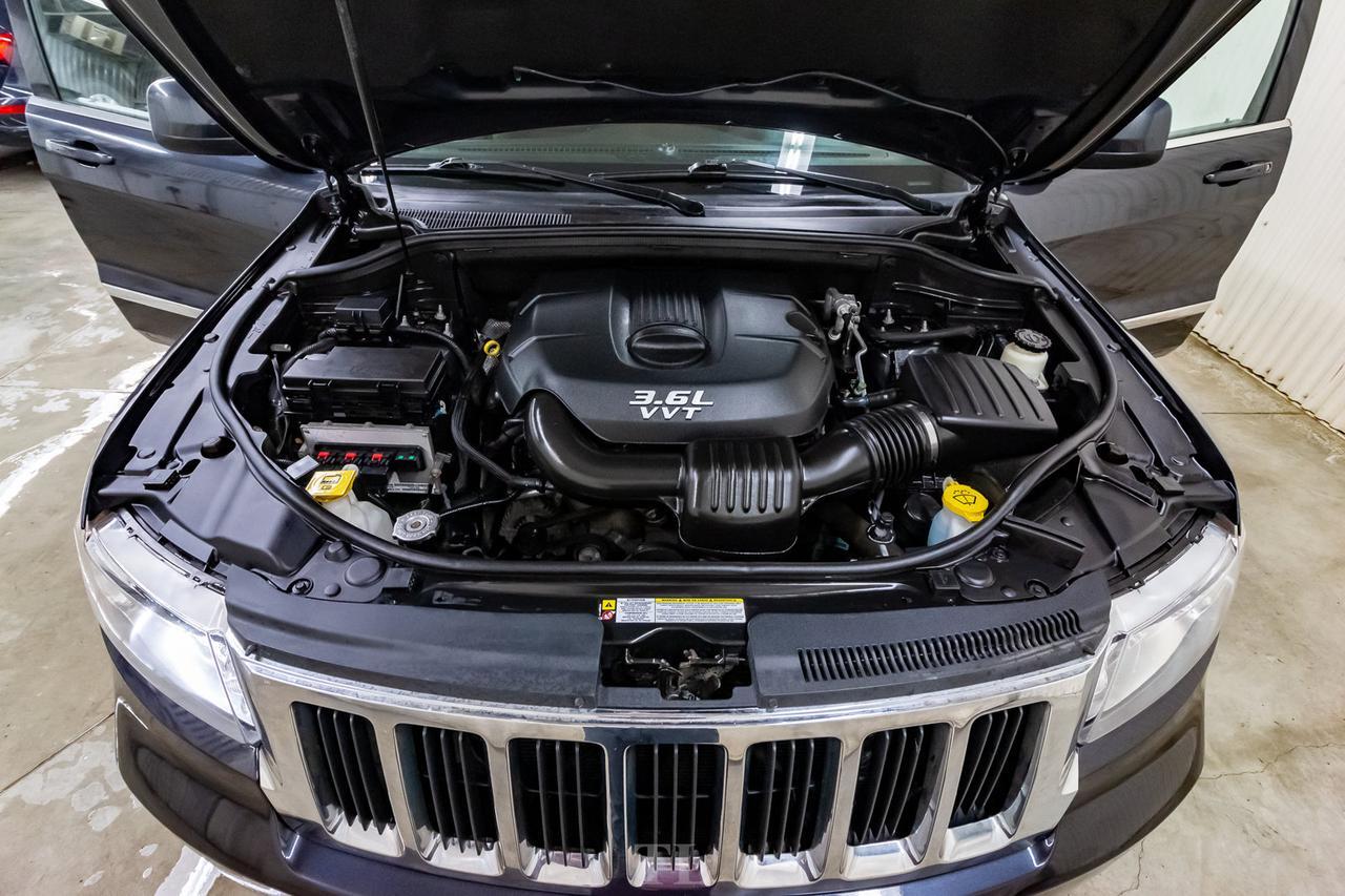 2013 Jeep Grand Cherokee 4x4 Laredo PSeat Red Deer AB