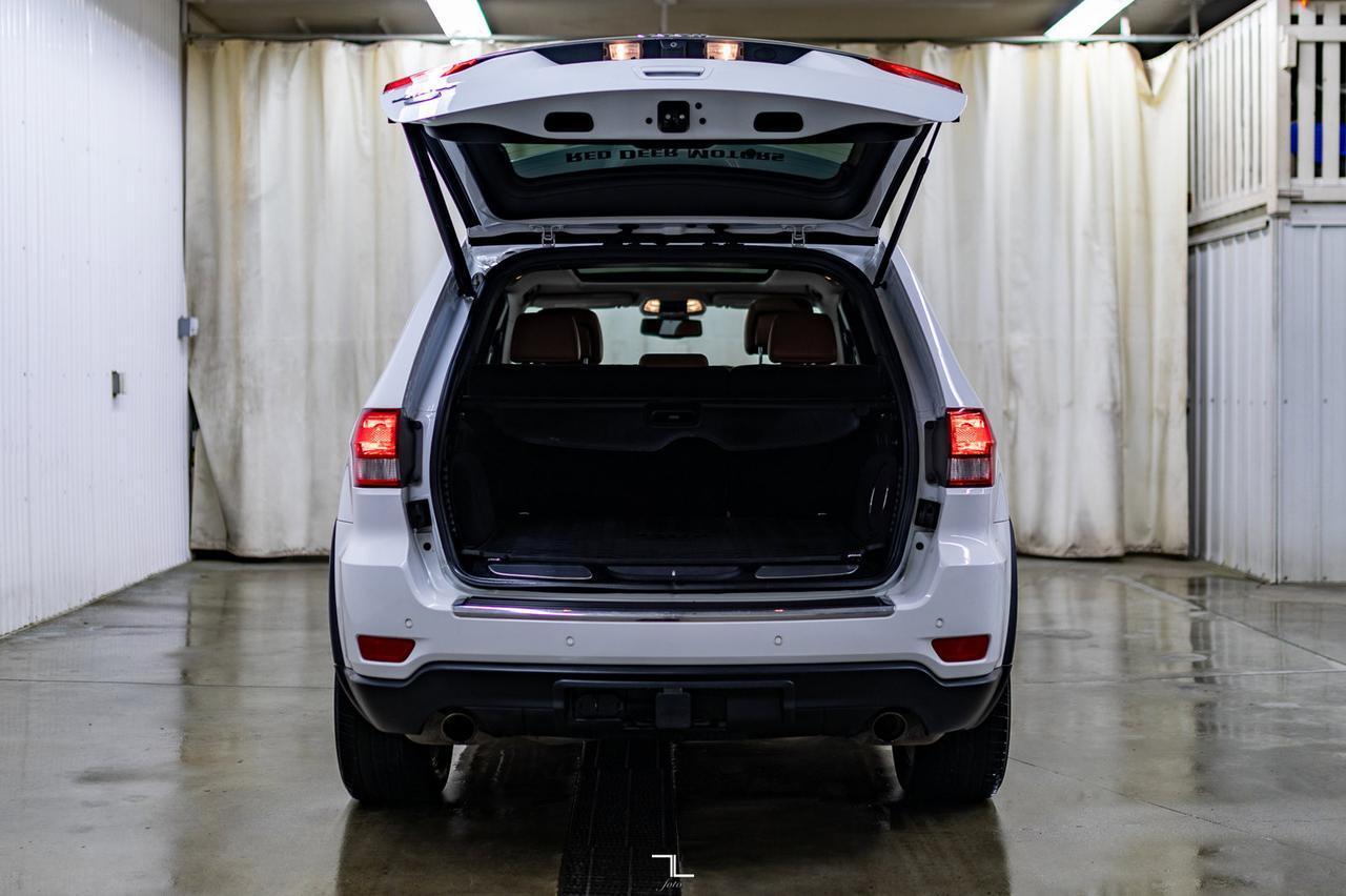 2013 Jeep Grand Cherokee 4x4 Overland Leather Roof Nav BCam Red Deer AB