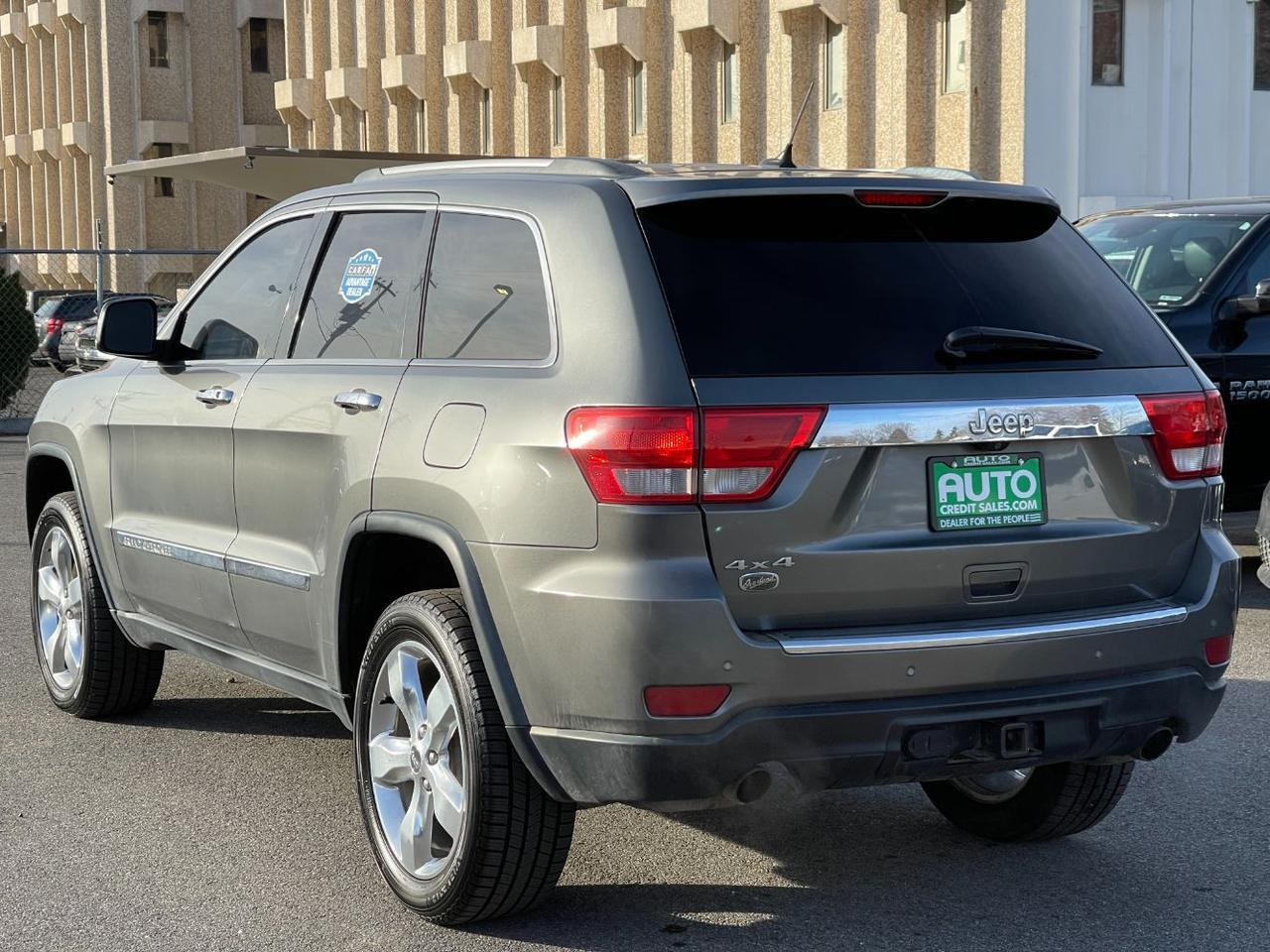 2013 Jeep Grand Cherokee Overland Summit