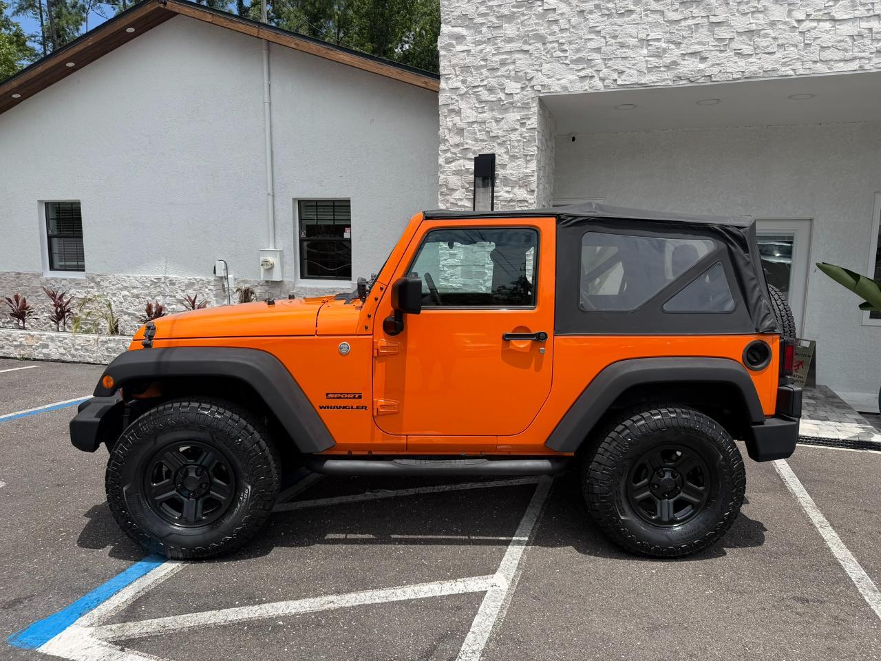2013 Jeep Wrangler 4WD 2dr Sport