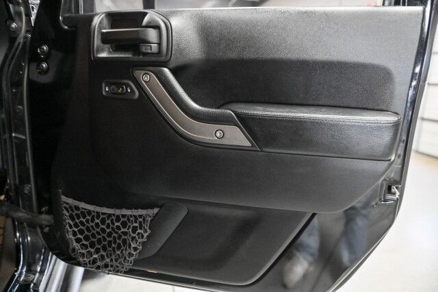 2013 Jeep Wrangler 4WD Unlimited MOAB 4dr SUV Chicago IL