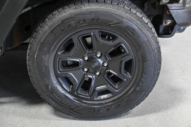 2013 Jeep Wrangler 4WD Unlimited MOAB 4dr SUV Chicago IL