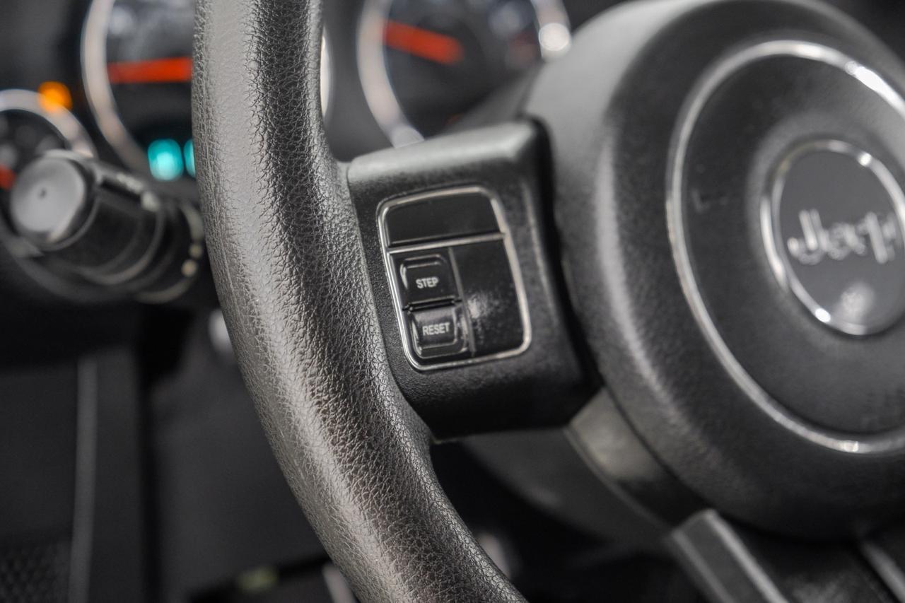 2013 Jeep Wrangler SPORT 4WD SOFT TOP CONVERTIBLE CRUISE CONTROL STEERING WHEEL CONTROLS Carrollton TX