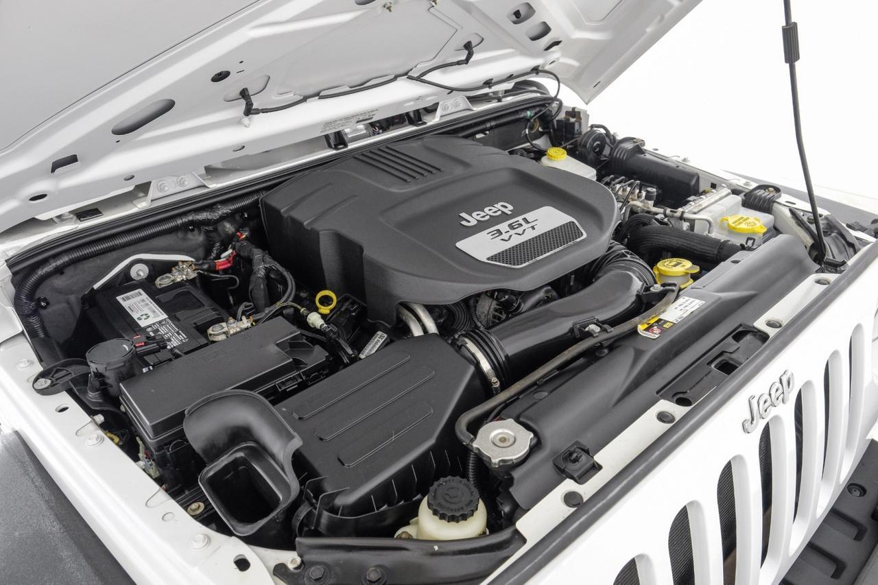 2013 Jeep Wrangler SPORT 4WD SOFT TOP CONVERTIBLE CRUISE CONTROL STEERING WHEEL CONTROLS Carrollton TX
