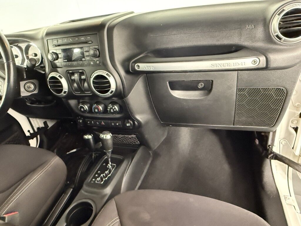 2013 Jeep Wrangler Sahara 4WD Maumee OH