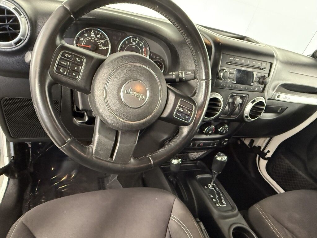 2013 Jeep Wrangler Sahara 4WD Maumee OH