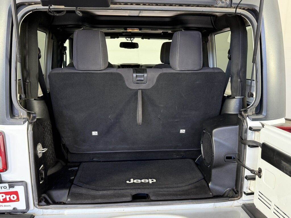 2013 Jeep Wrangler Sahara 4WD Maumee OH