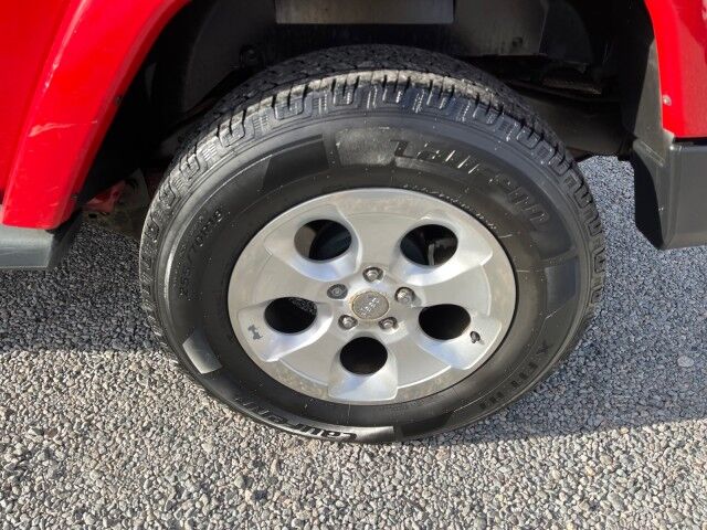 2013 Jeep Wrangler Sahara 4x4 2 Door Hard Top Ashland VA