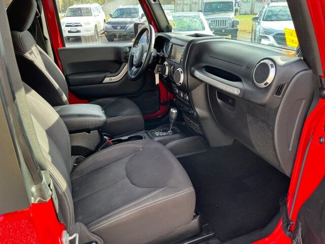 2013 Jeep Wrangler Sahara 4x4 2 Door Hard Top Ashland VA