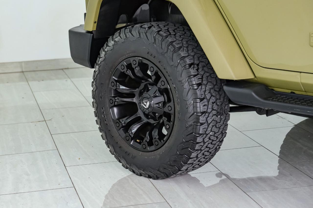 2013 Jeep Wrangler UNLIMITED SAHARA 4WD SOFT TOP CONVERTIBLE CRUISE CONTROL RUNNING BOARDS TOW HITCH Carrollton TX