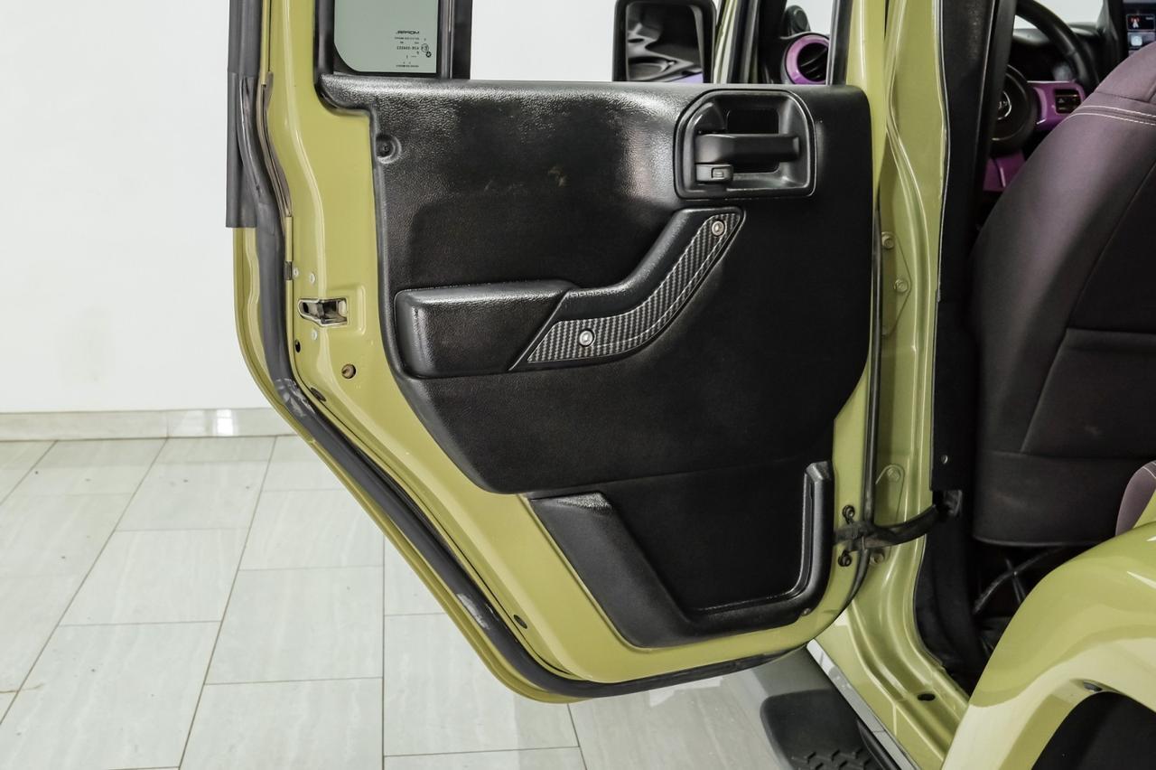 2013 Jeep Wrangler UNLIMITED SAHARA 4WD SOFT TOP CONVERTIBLE CRUISE CONTROL RUNNING BOARDS TOW HITCH Carrollton TX