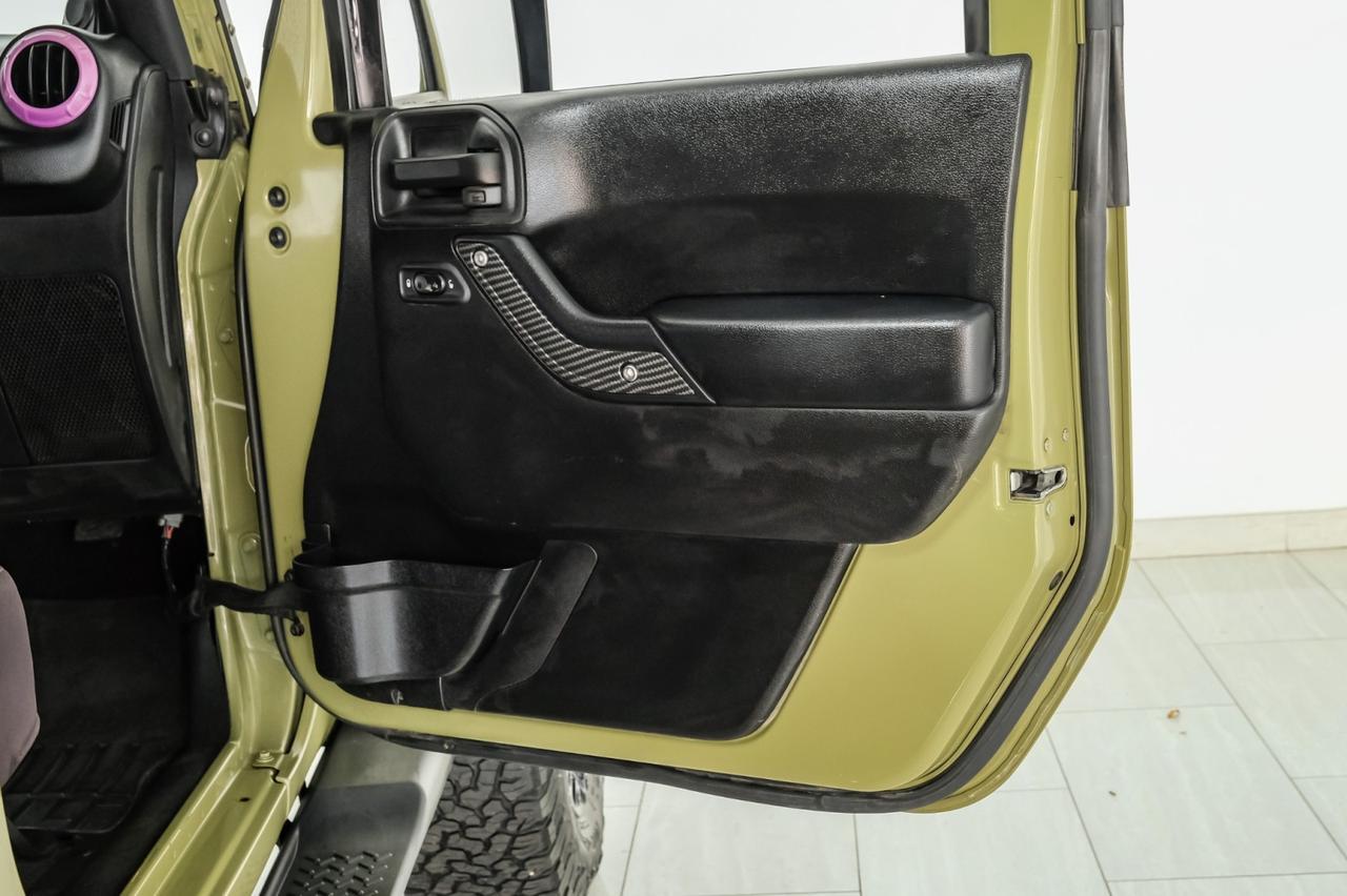 2013 Jeep Wrangler UNLIMITED SAHARA 4WD SOFT TOP CONVERTIBLE CRUISE CONTROL RUNNING BOARDS TOW HITCH Carrollton TX