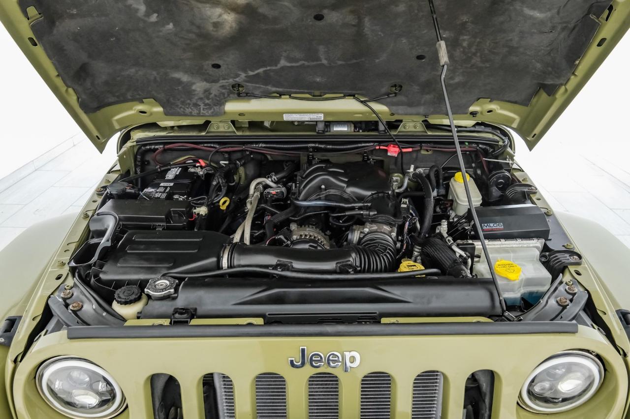 2013 Jeep Wrangler UNLIMITED SAHARA 4WD SOFT TOP CONVERTIBLE CRUISE CONTROL RUNNING BOARDS TOW HITCH Carrollton TX