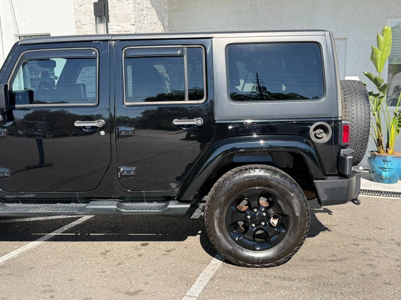 2013 Jeep Wrangler Unlimited 4WD 4dr Sahara Jacksonville FL