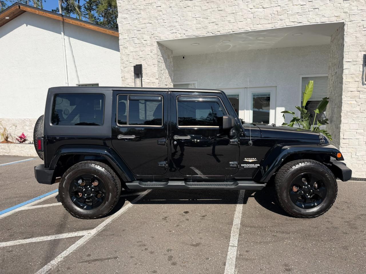 2013 Jeep Wrangler Unlimited 4WD 4dr Sahara Jacksonville FL