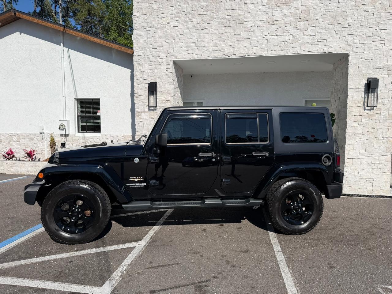 2013 Jeep Wrangler Unlimited 4WD 4dr Sahara Jacksonville FL