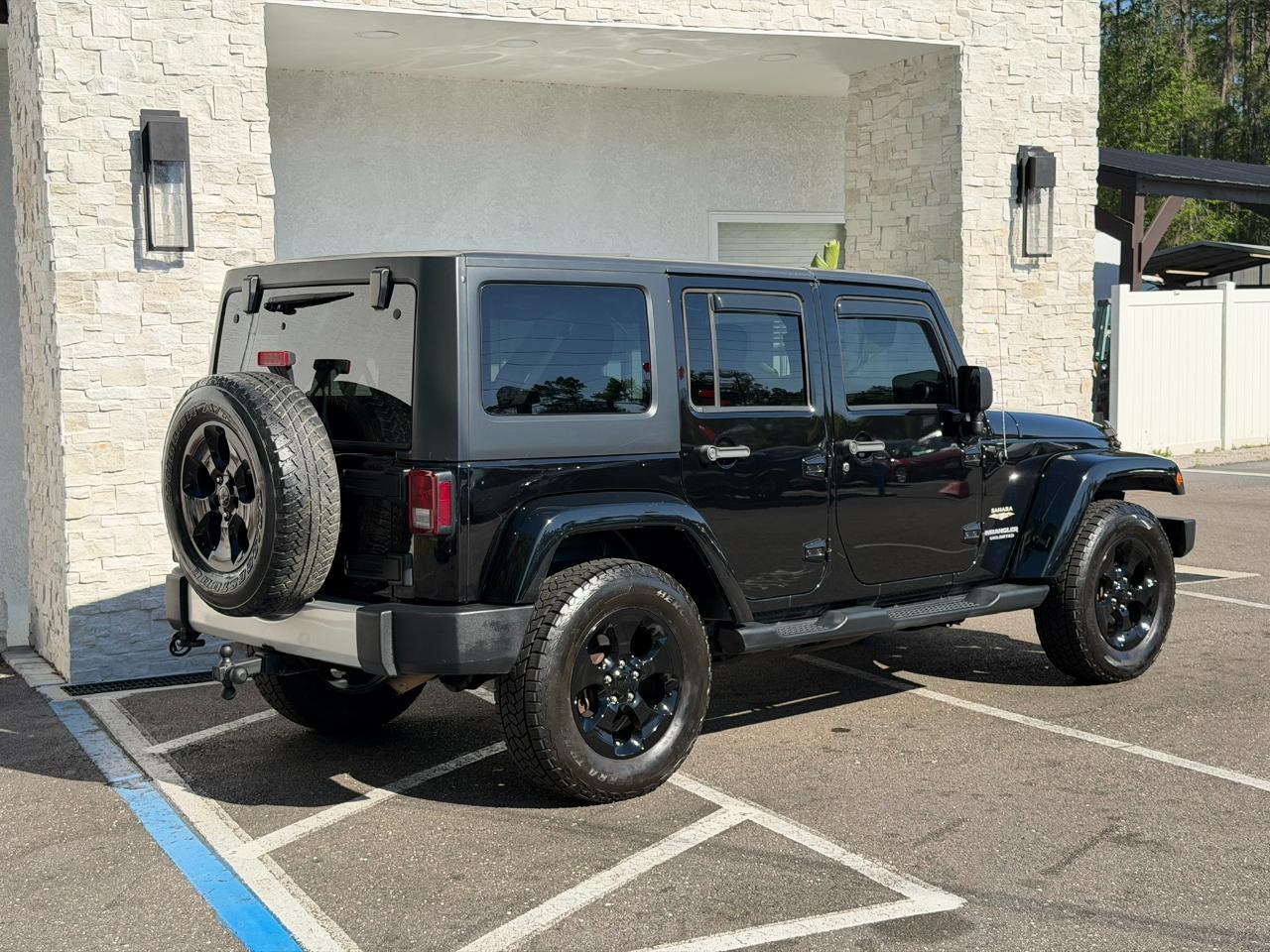 2013 Jeep Wrangler Unlimited 4WD 4dr Sahara Jacksonville FL